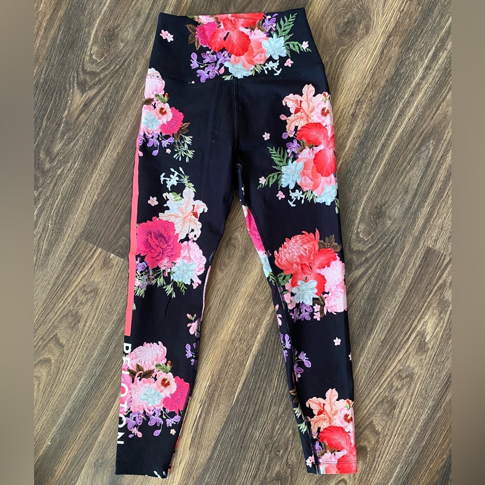 Peloton Cadence Legging (Black Floral, Size S)